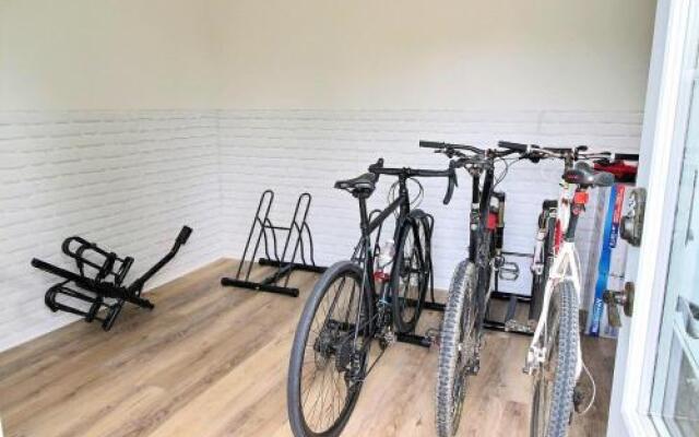 Condo Vélo-Golf-Ski Montagne Bromont - NAVETTE INCLUSE EN HIVER!