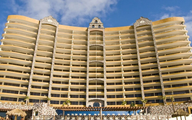 Sonoran Sky 2BR Upper 908-v by Casago