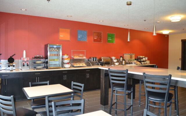 Comfort Suites Near Vancouver Mall