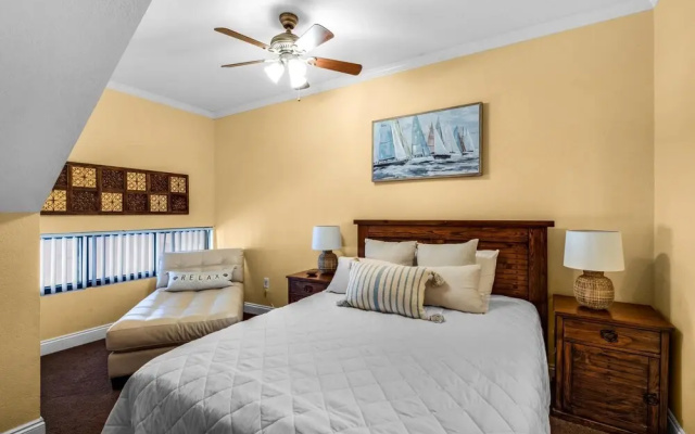 Palm Beach Club 3-235