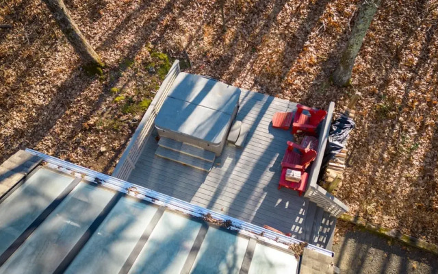 Wintergreen Retreat Jacuzzi Sauna dog Friendly