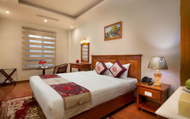 Sq Hang Gai Hotel & Spa