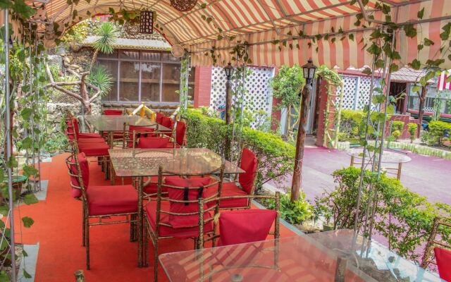 OYO 15715 Royal AR RESIDENCY