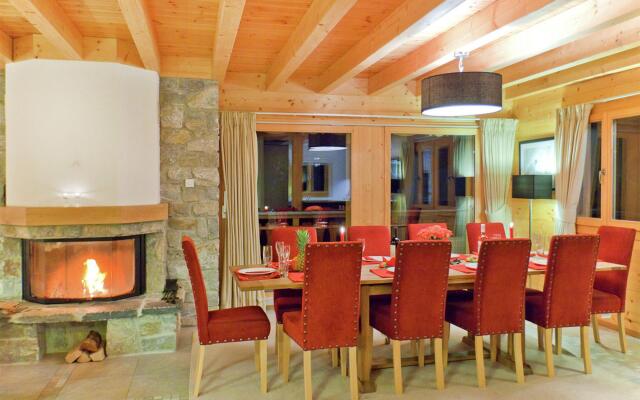 Luxury Panoramic Chalet in Thon-Les Collons with Sauna