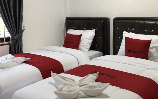 RedDoorz near CitraLand Gama City Medan