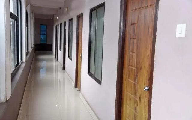 Lake View by OYO Rooms