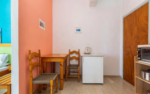 Alexandros Studios And Apartments