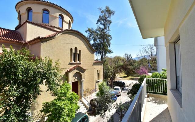 Classy 2 bedroom apartment under Acropolis at Thisseio