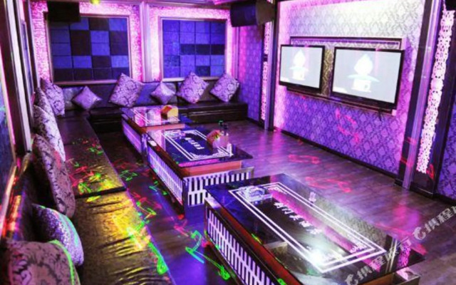 Jianmenguan Hotel
