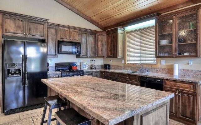 No 19 Luxury Village Retreat
