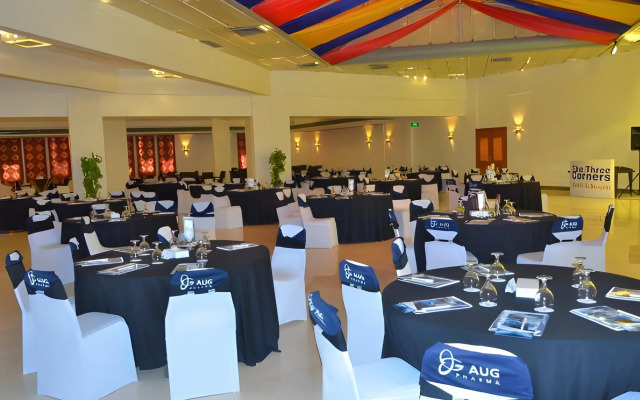 Three Corners Fayrouz Plaza Beach Resort