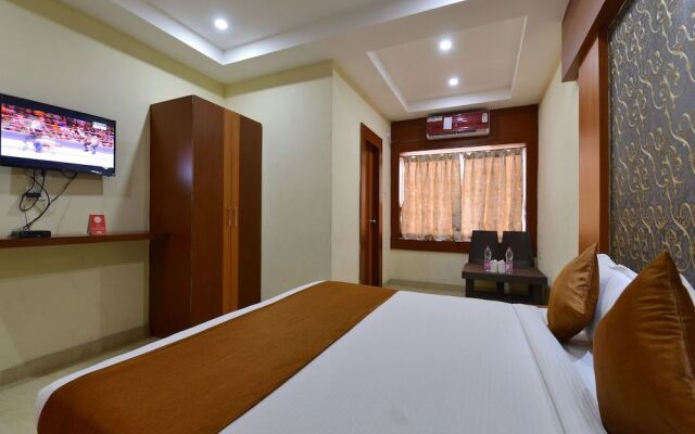 OYO 9048 Hotel Lucifer