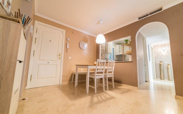 Apartment With 2 Bedrooms in Benalmádena, With Wonderful Mountain View