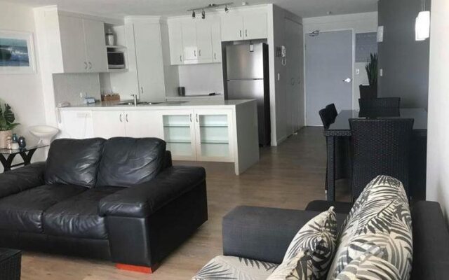 Rocks Resort Currumbin Beach