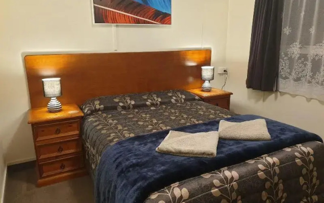 Richmond Motel & Top 10 Holiday Park