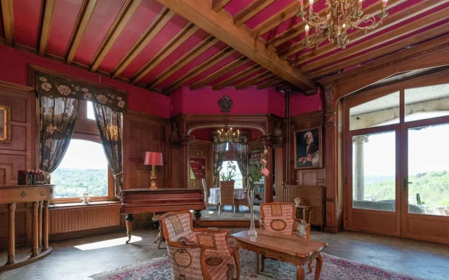 Castle Le Chateau de Balmoral for 22 Persons