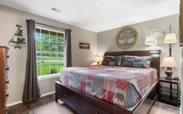 Fallcreek Haven - A Chic Retreat