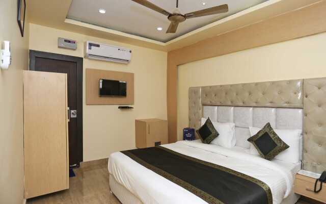 OYO 15530 Hotel G S Residency