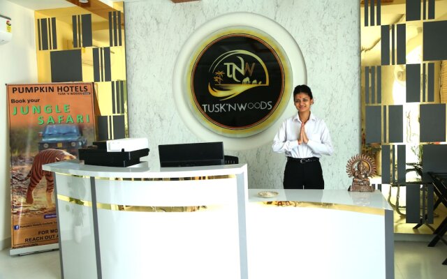 Pumpkin Hotels Corbett, Tusk N Wood