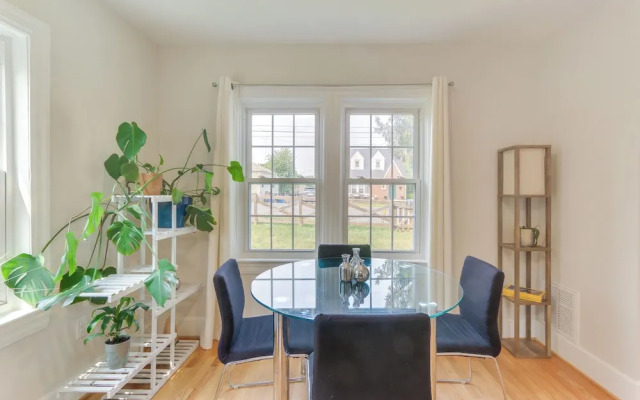 Chic Front Royal Retreat Near Shenandoah River!