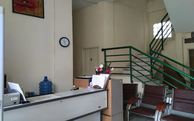 OYO 3499 J8 Hotel