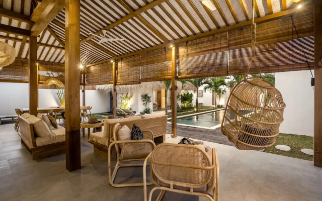 Villa Parasol by Alfred in Bali