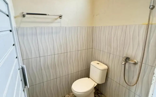 OYO 1078 Fakhira Residence