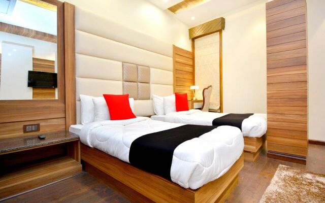Capital O 43988 Makhan Residency