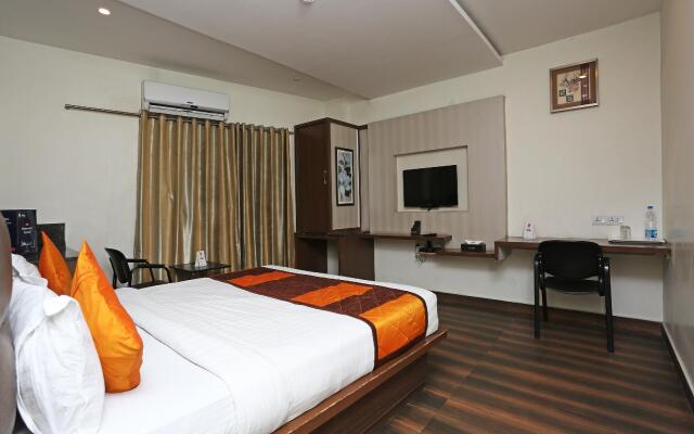 OYO 897 Hotel Surabhi Elite