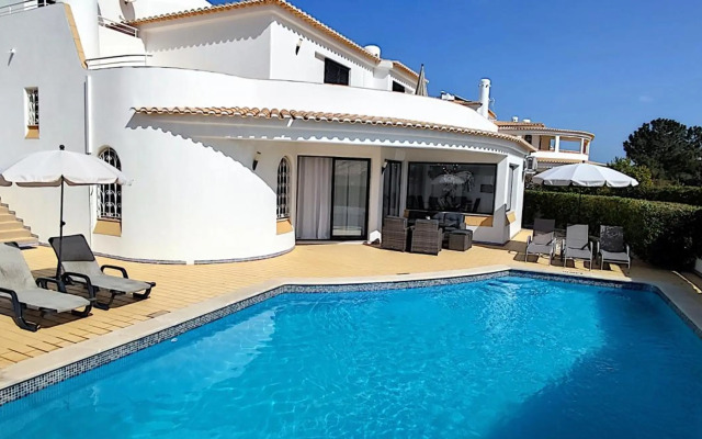 Villa Cristina 17 - Private Pool - 500m from the beach