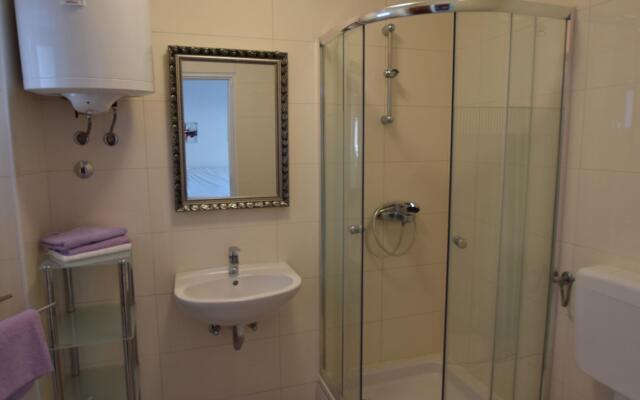 Spacious apartment with terrace,200 m distant from the beach !