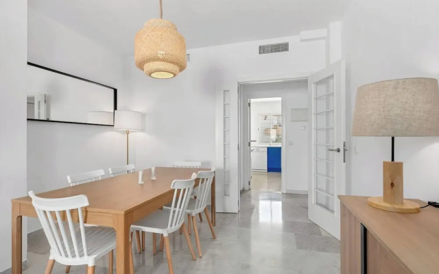 Family Beach Apartment With Pool