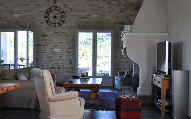 Lavish House in Ardeche With Shared Pool