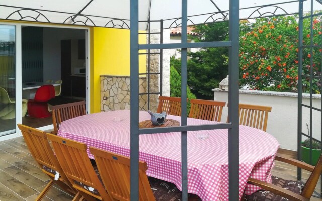 Amazing Home in Pula with Hot Tub, WiFi & 4 Bedrooms