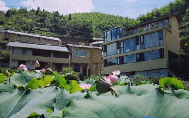 Yun Shang Wu Tian Guesthouse