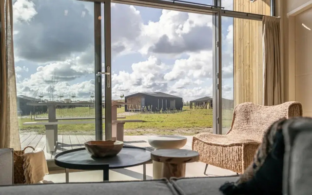 Beautiful Holiday Home With Garden