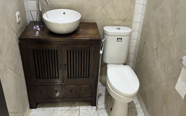 R Residence Jakarta