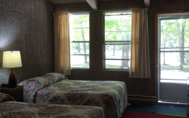 Tunnel Lake Trading Post & Motel