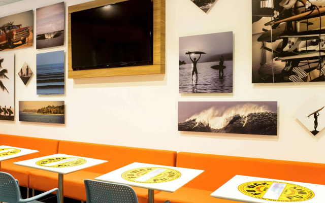 Delphin Surf Hotel