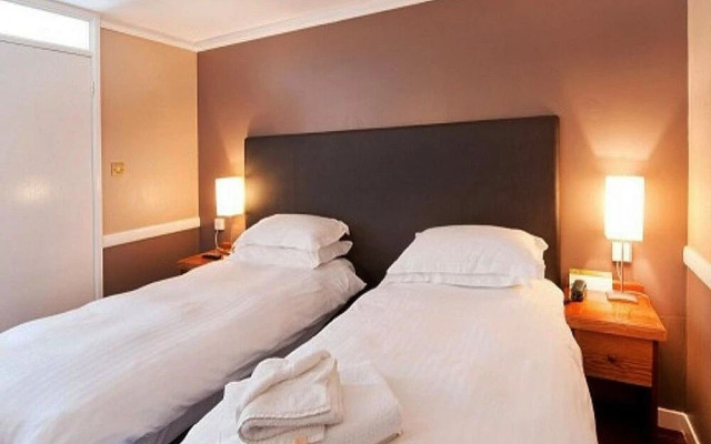 Bull Hotel