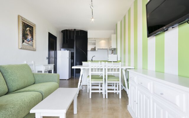 Apartamentos Salles Beach
