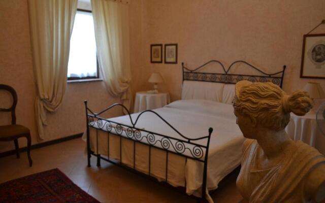 Casale Montemoro With Pool