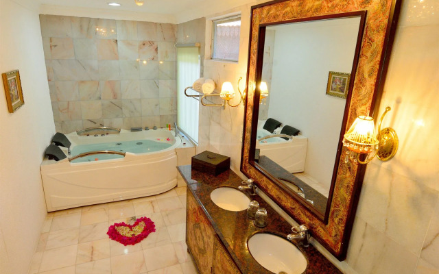 Sari Pacifica Hotel, Resort & Spa Lang Tengah