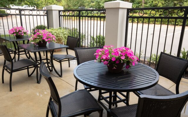 Holiday Inn Hotel & Suites Raleigh-Cary I-40 @Walnut St