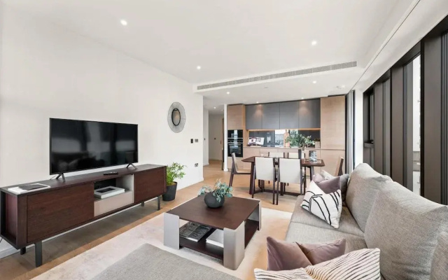 Deluxe two Bedroom Apartment in London s Canary Wharf