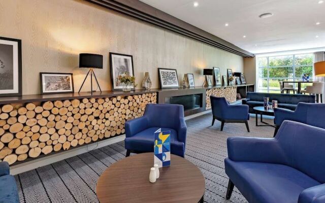 Holiday Inn Express Leigh - Sports Village