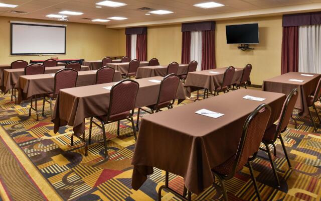 Hampton Inn & Suites Muncie