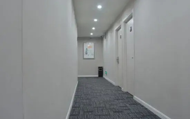 Pod Choice Hotel (Shanghai Gucun Park Huashan Hospital)