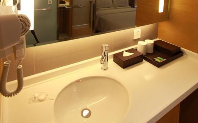 Ji Hotel Guangzhou Zhujiang New City