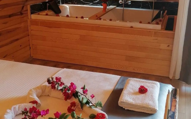 Tas Konak Butik Otel Bungalov